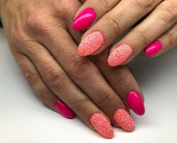 Zselés műköröm 21 Zselés műköröm - Wik Nails - Budapest Zugló