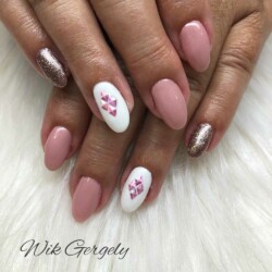 Zselés műköröm 23 Zselés műköröm - Wik Nails - Budapest Zugló